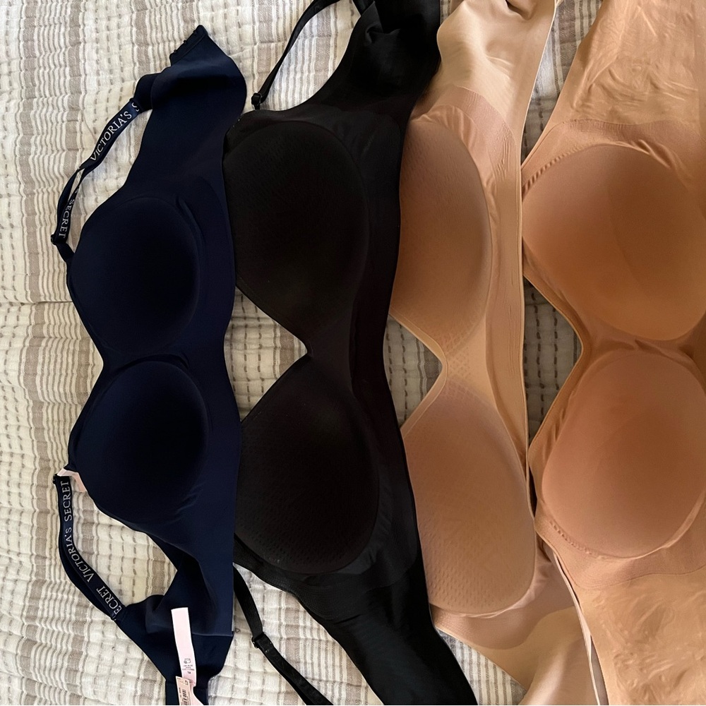 Victoria's Secret Black and Blue T-Shirt Bras